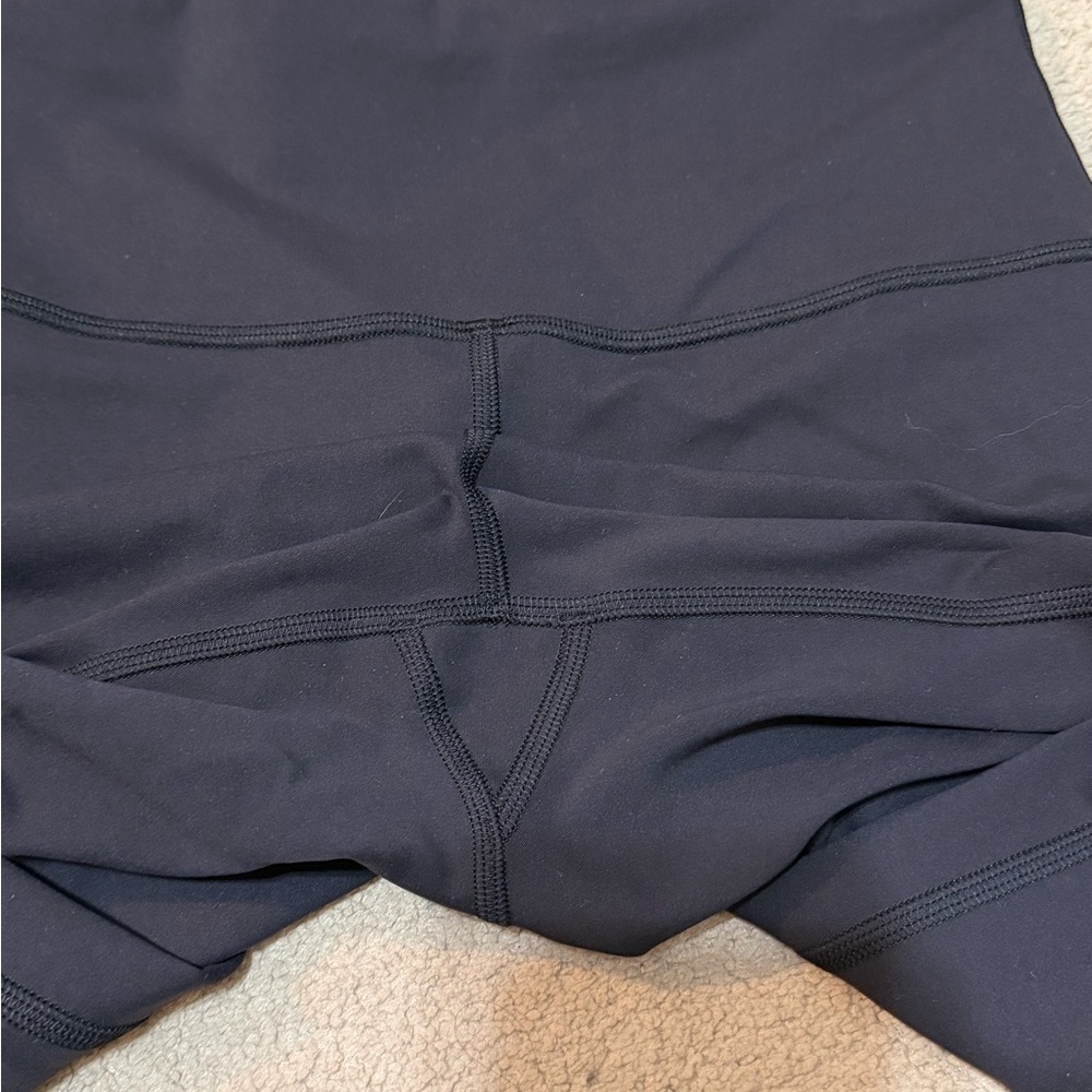 Lululemon wunder train high rise crop size 8 vvvvguc - Picture 5 of 6